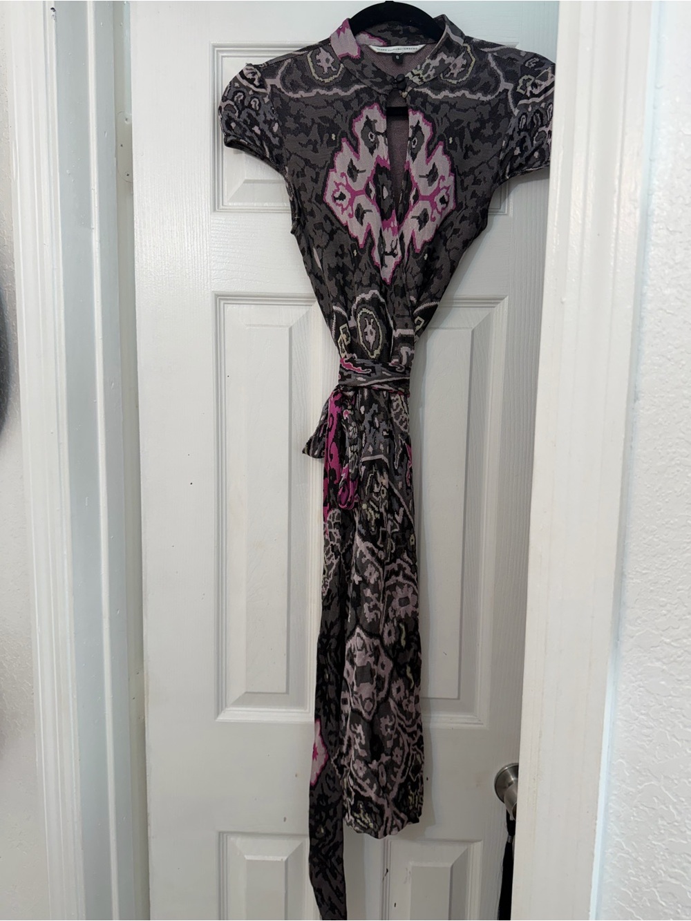 Diane Von Furstenberg Gray & Pink Printed Tie-Waist Maxi Dress